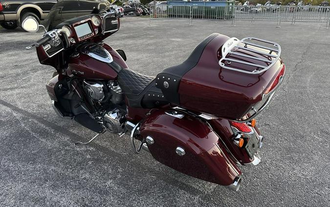 2017 Indian Motorcycle® Roadmaster® Burgundy Metallic
