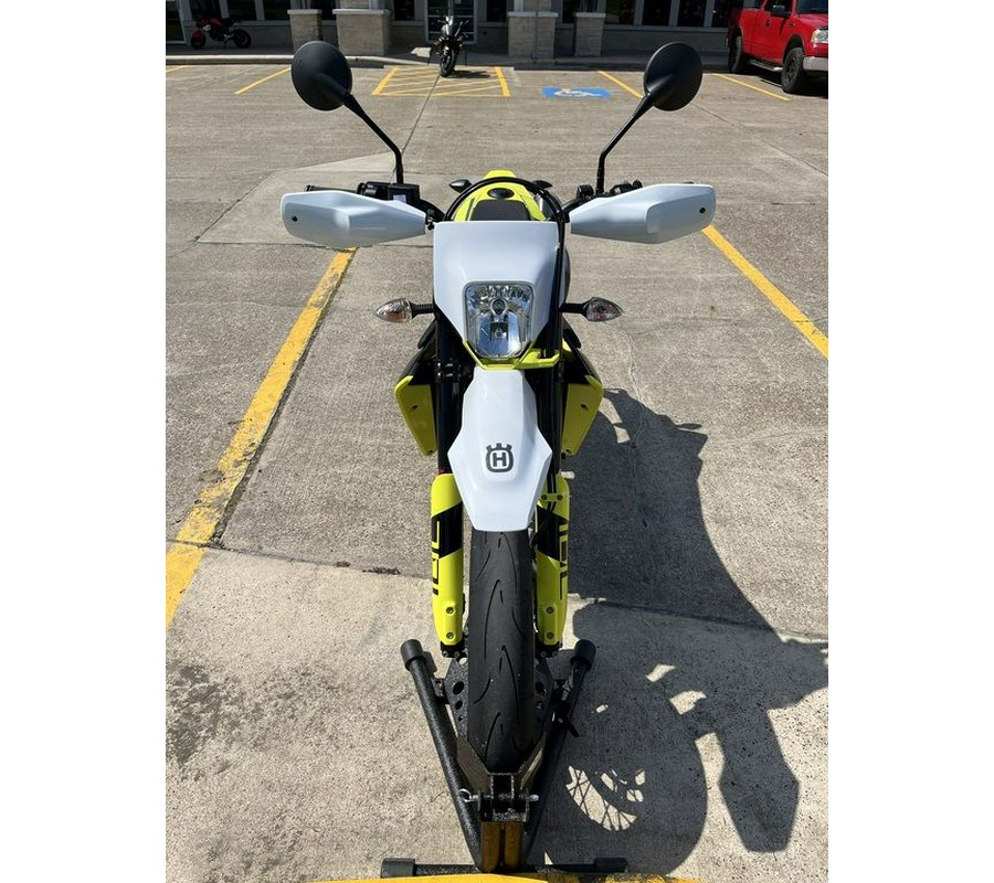 2024 Husqvarna® 701 Supermoto