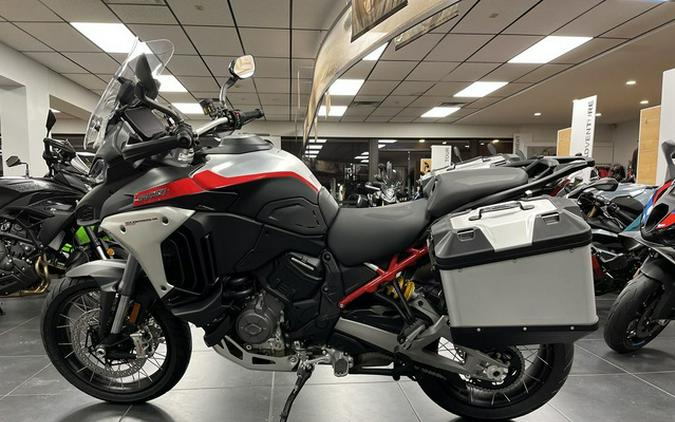 2025 Ducati Multistrada V4 Rally Brushed Aluminium & Matt Blac V4 Rally