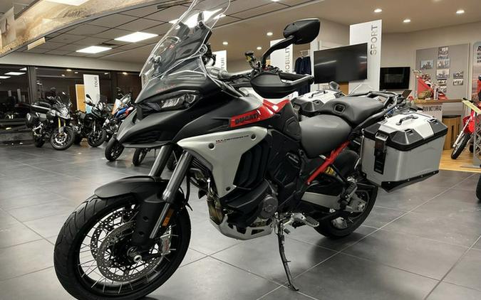 2025 Ducati Multistrada V4 Rally Brushed Aluminium & Matt Blac V4 Rally