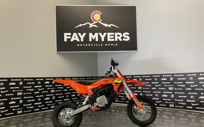 2027 KTM SX-E 5 - 42662M