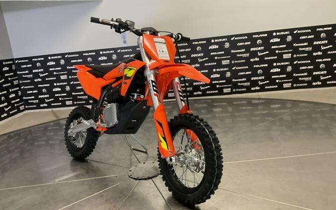 2027 KTM SX-E 5 - 42662M