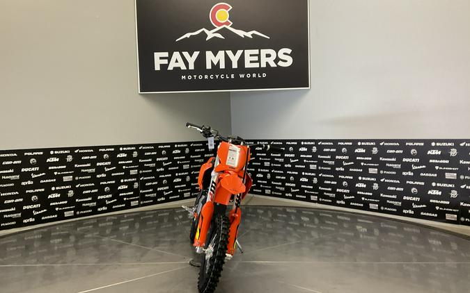 2027 KTM SX-E 5 - 42662M