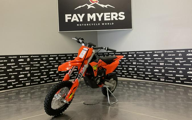 2027 KTM SX-E 5 - 42662M