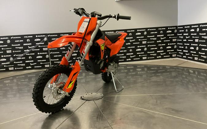 2027 KTM SX-E 5 - 42662M