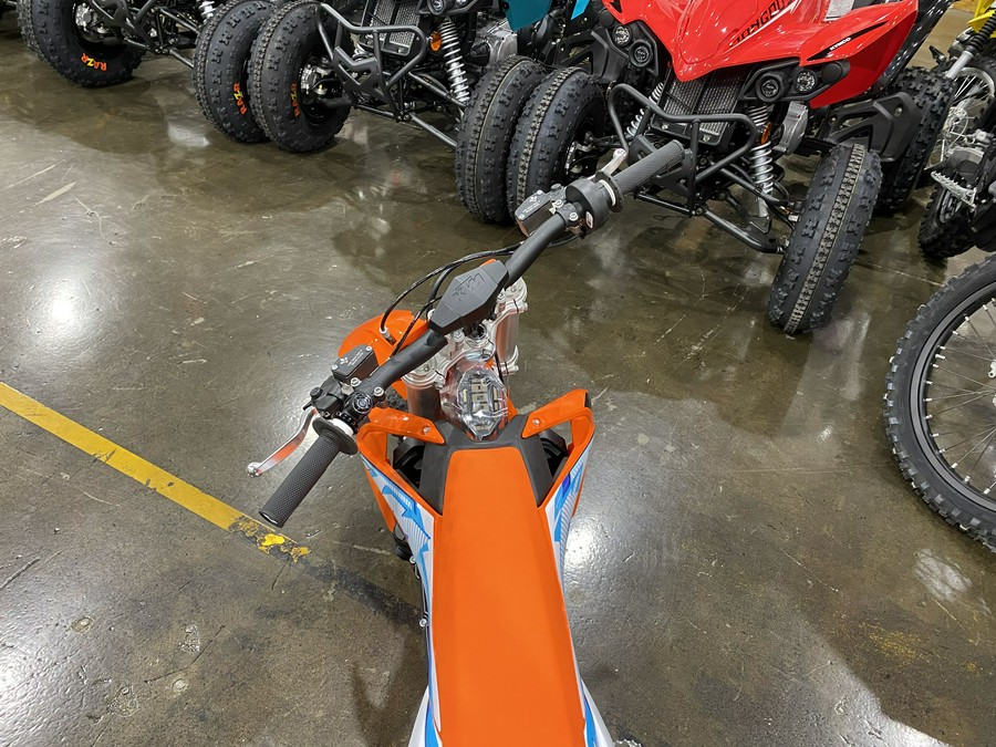 2024 KTM SX-E 3