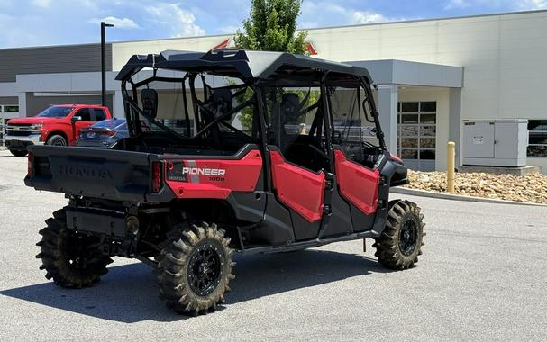 2024 Honda® Pioneer 1000-6 Deluxe Crew