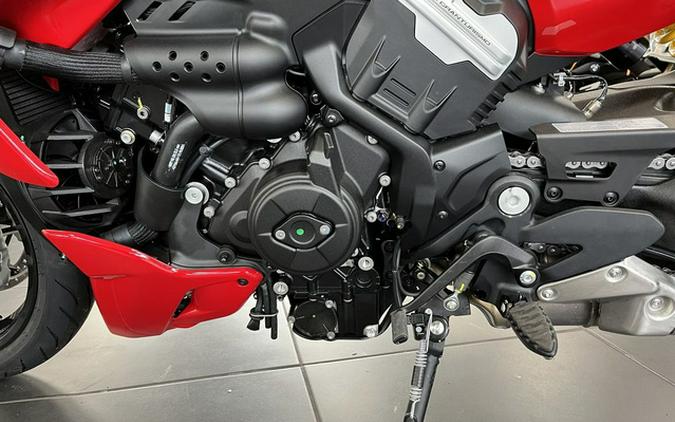 2025 Ducati Diavel V4 Ducati Red V4