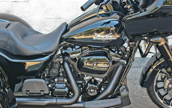 2023 Harley-Davidson® FLTRT - Road Glide® 3