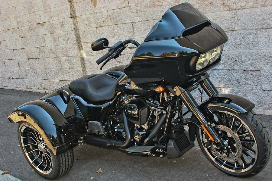 2023 Harley-Davidson® FLTRT - Road Glide® 3