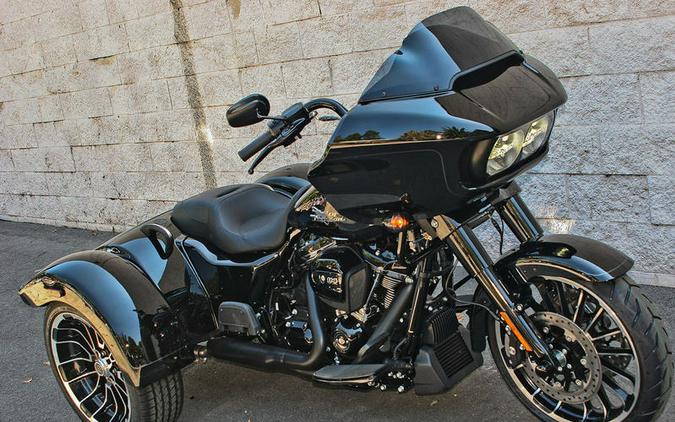 2023 Harley-Davidson® FLTRT - Road Glide® 3