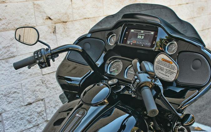 2023 Harley-Davidson® FLTRT - Road Glide® 3