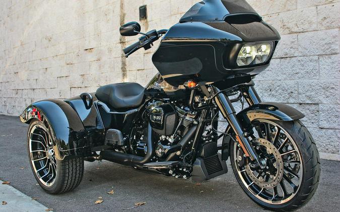 2023 Harley-Davidson® FLTRT - Road Glide® 3