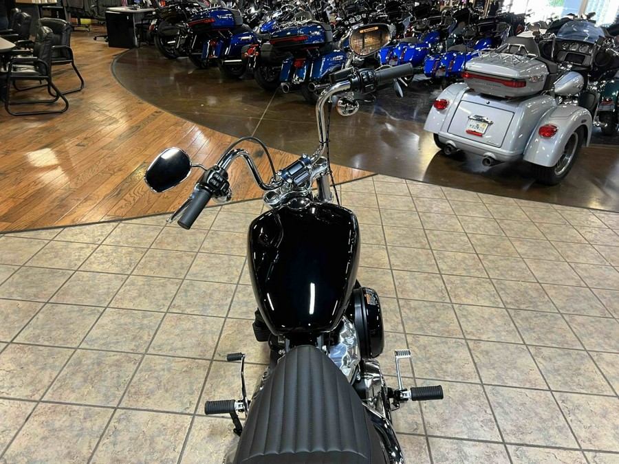 2024 Harley-Davidson Softail Standard Vivid Black