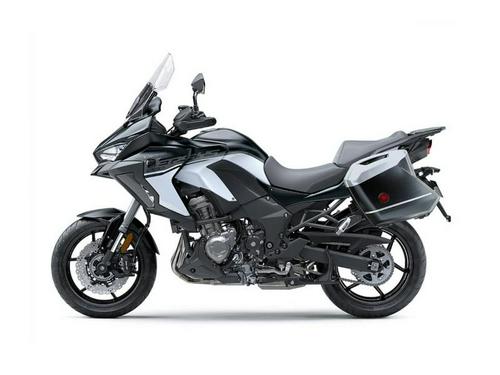 2019 Kawasaki Versys 1000 SE LT+ Review (19 Fast Facts)