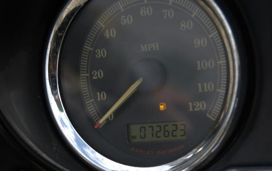 2010 Harley-Davidson® FLHTCU - Ultra Classic® Electra Glide