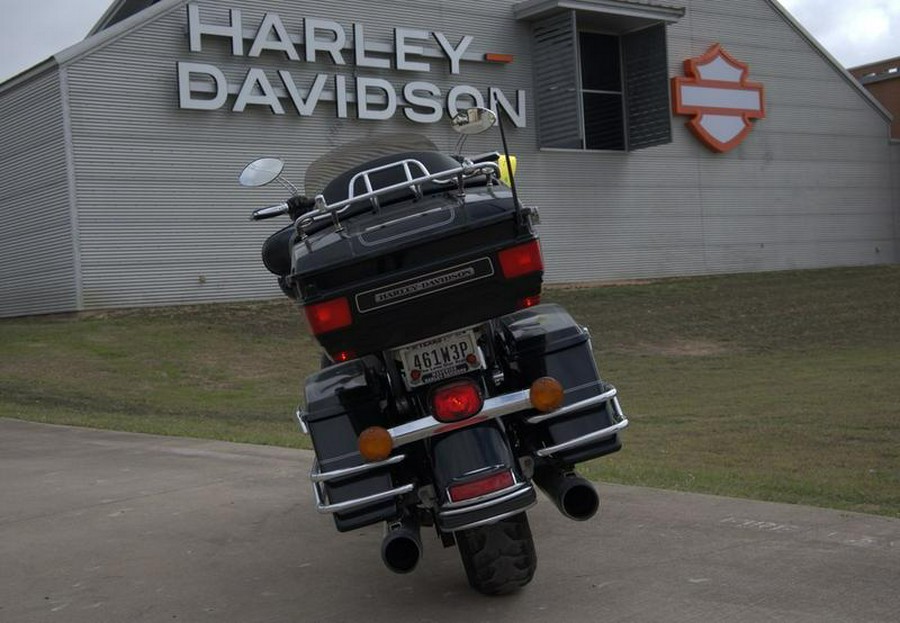 2010 Harley-Davidson® FLHTCU - Ultra Classic® Electra Glide