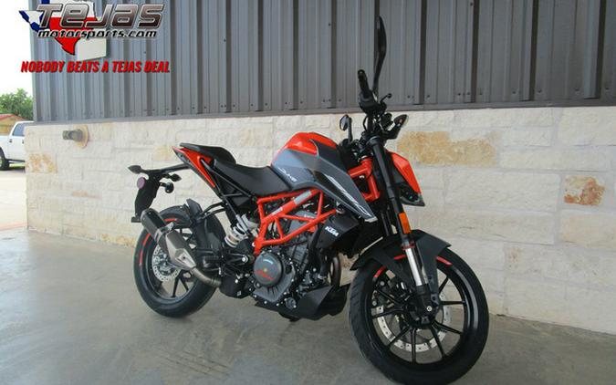 2023 KTM Duke 390