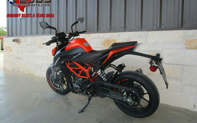 2023 KTM Duke 390