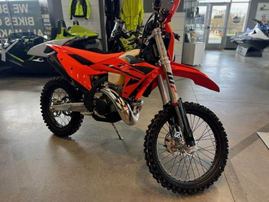 2025 KTM XC 250 W
