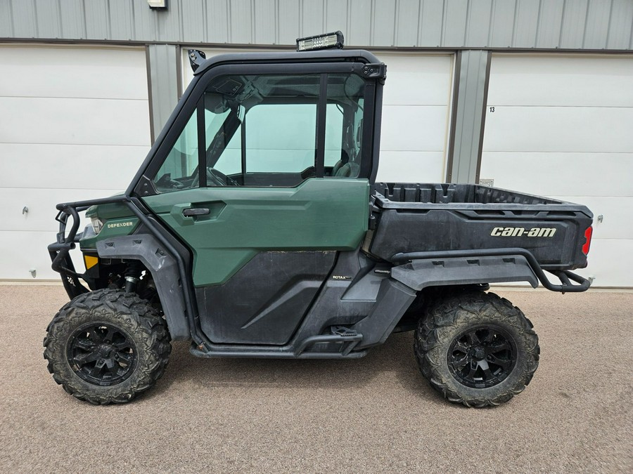 2022 Can-Am Defender DPS CAB HD9
