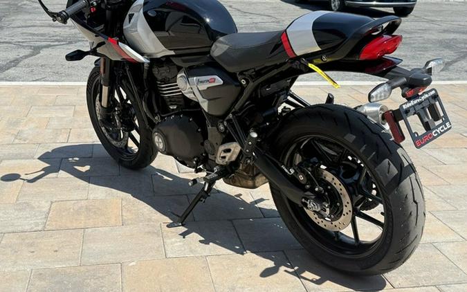 2026 Triumph Thruxton 400 Phantom Black Aluminium Silver