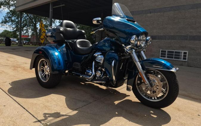 2020 Harley-Davidson Tri Glide Ultra FLHTCUTG