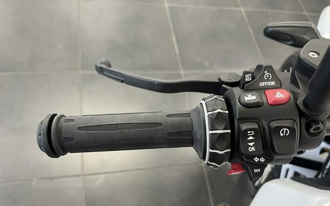 2026 BMW R 12 G/S Light White G/S