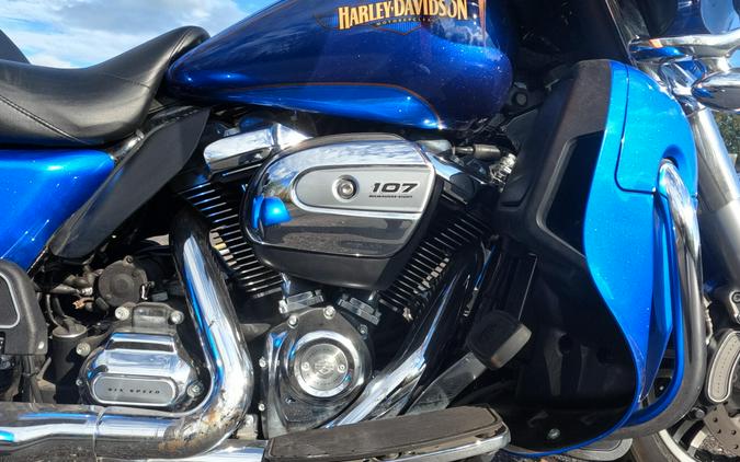2017 Harley-Davidson Tri Glide Ultra FLHTCUTG
