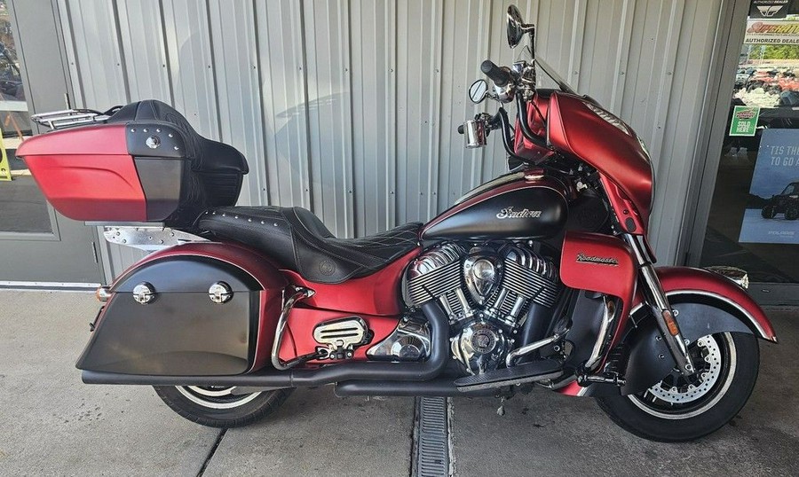 2019 Indian Motorcycle® Roadmaster® Icon Series Ruby Smoke/Thunder Black