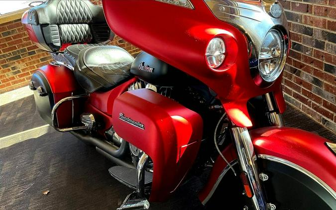 2019 Indian Motorcycle® Roadmaster® Icon Series Ruby Smoke/Thunder Black