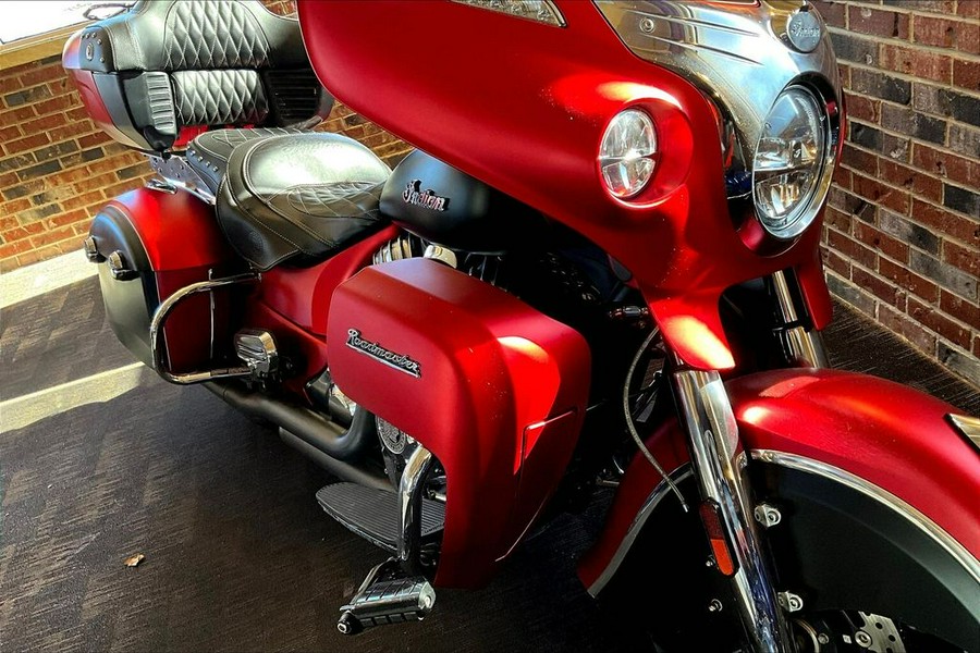 2019 Indian Motorcycle® Roadmaster® Icon Series Ruby Smoke/Thunder Black