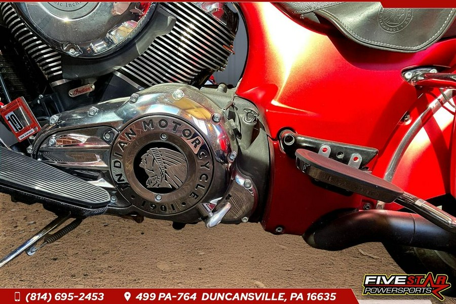 2019 Indian Motorcycle® Roadmaster® Icon Series Ruby Smoke/Thunder Black