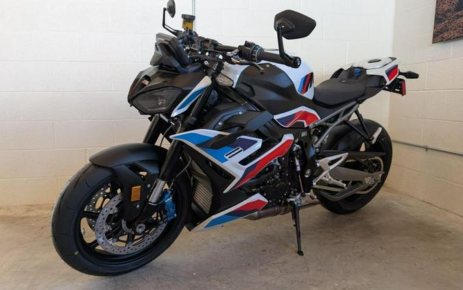 2026 BMW M 1000 R