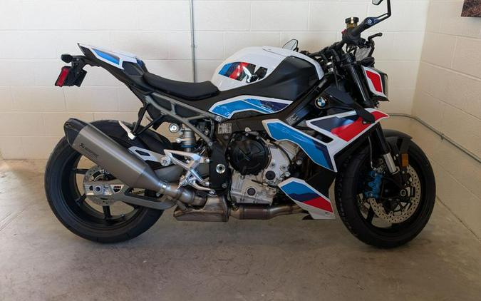 2026 BMW M 1000 R