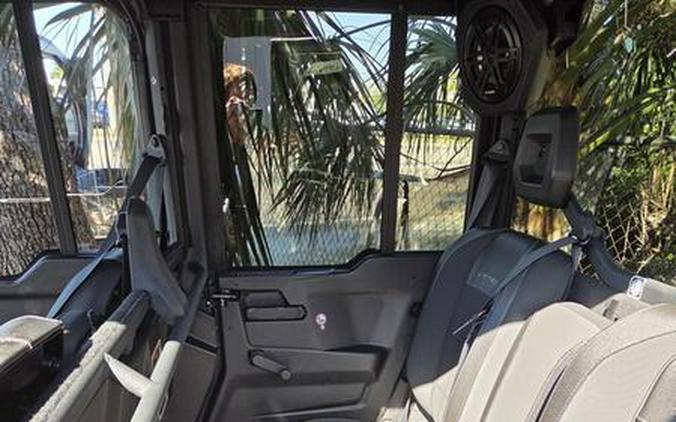 2026 Can-Am® Defender MAX Limited HD11 Desert Tan & Carbon Black