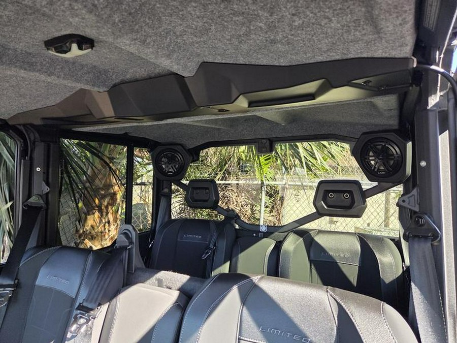 2026 Can-Am® Defender MAX Limited HD11 Desert Tan & Carbon Black