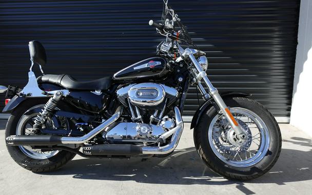 2017 Harley-Davidson Sportster 1200 Custom