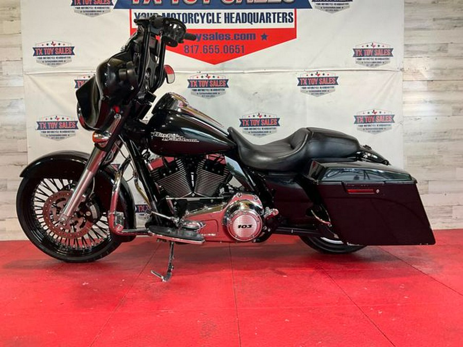 2013 Harley-Davidson Street Glide Base