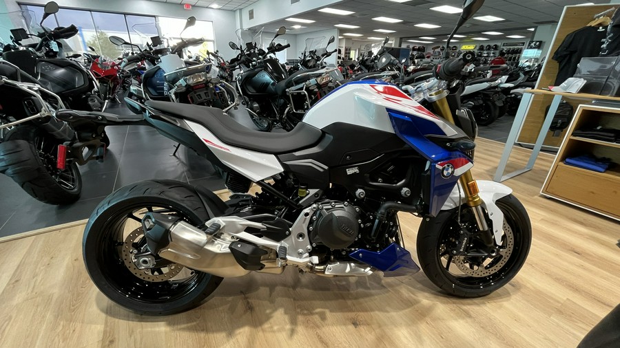 2024 BMW F 900 R