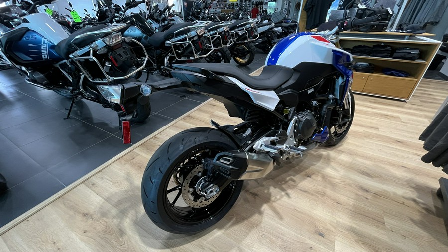 2024 BMW F 900 R