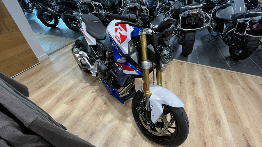 2024 BMW F 900 R