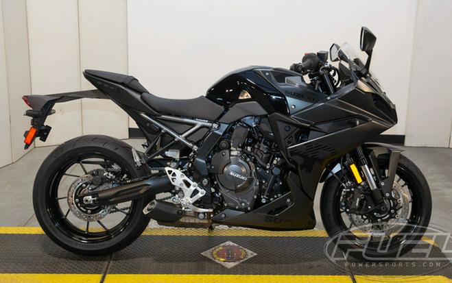 2025 Suzuki GSX 8R