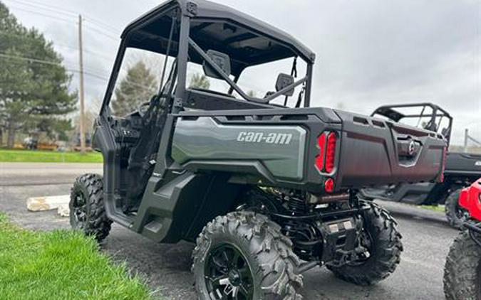 2024 Can-Am Defender XT HD10