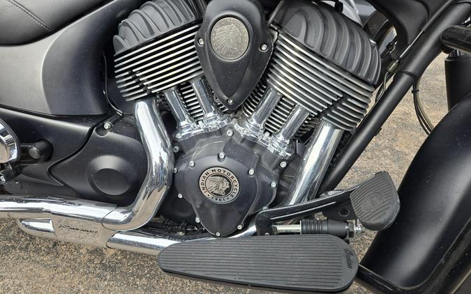 2017 INDIAN MOTORCYCLE CHIEFTAIN DARK HORSE THNDR BLACK SMOKE 49S