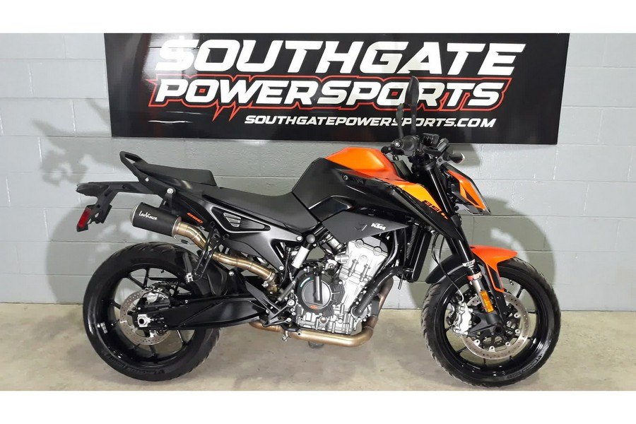 2022 890 DUKE R - KTM