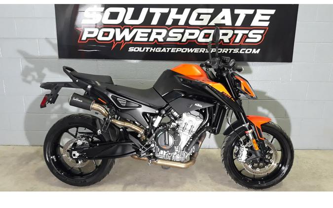 2022 890 DUKE R - KTM