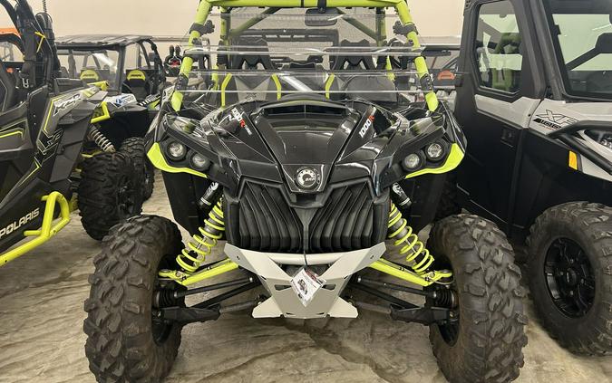 2016 Can-Am™ Maverick 1000R X ds TURBO