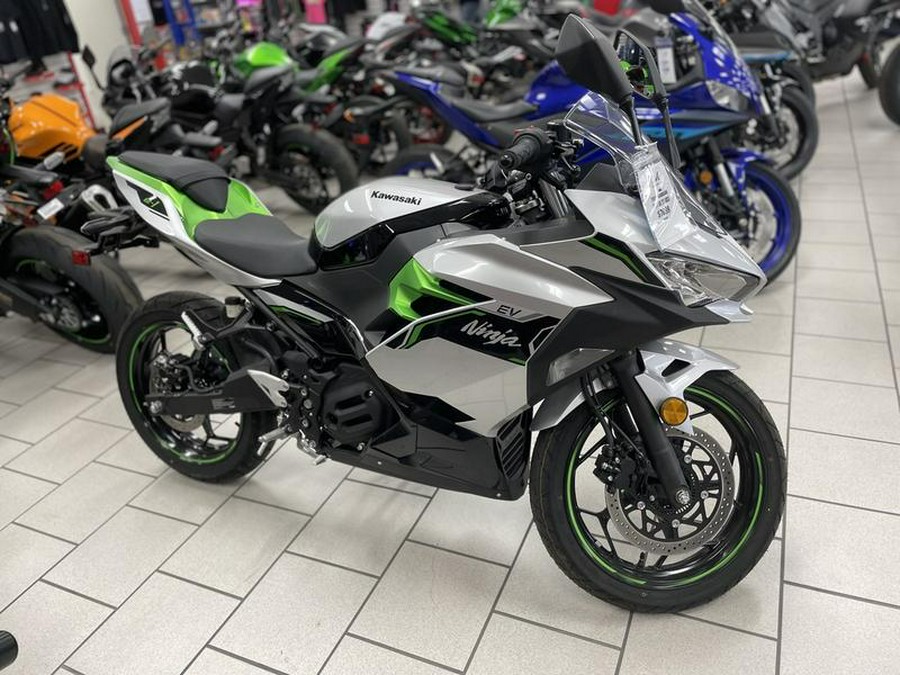 2024 Kawasaki Ninja® e-1 ABS