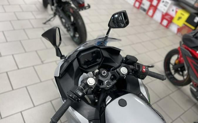 2024 Kawasaki Ninja e-1 ABS